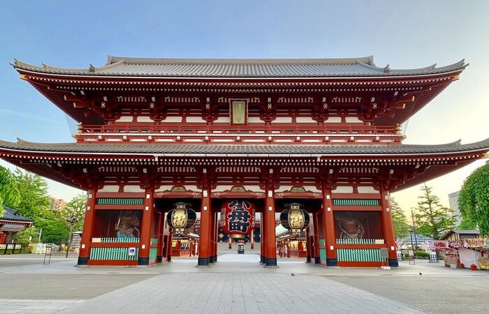 Chùa Asakusa Kannon - Asakusa Kannon là ngôi chùa cổ nhất ở Tokyo và cũng là biểu tượng của thành phố này