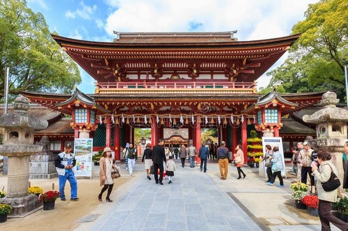 Đền thờ Tenamgu, chơi gì ở Osaka