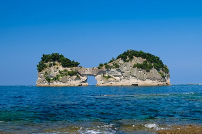 Chiêm ngưỡng cảnh tượng ngoạn mục tại bãi biển Takashima xanh ngắt. Nguồn: plazajapan