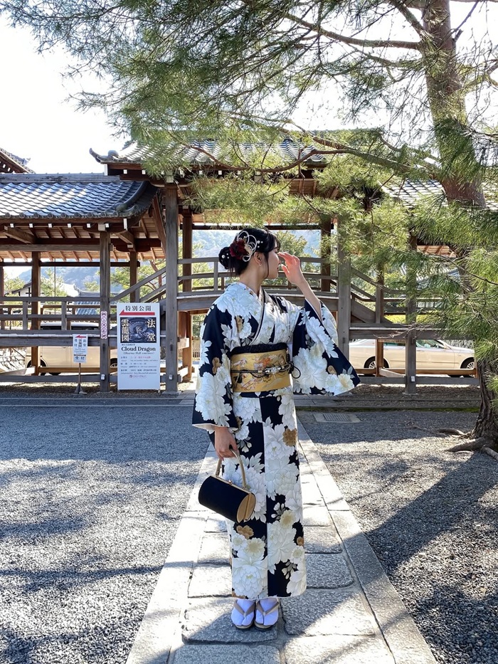 Mỗi loại Kimono thể hiện sự tôn trọng nghi thức truyền thống. Nguồn: rikawafuku_arashiyama