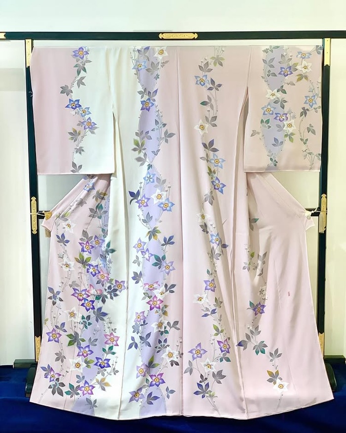 Houmongi – Kiểu Kimono lý tưởng cho các buổi tiệc nhẹ. Nguồn: marunakamotomachi