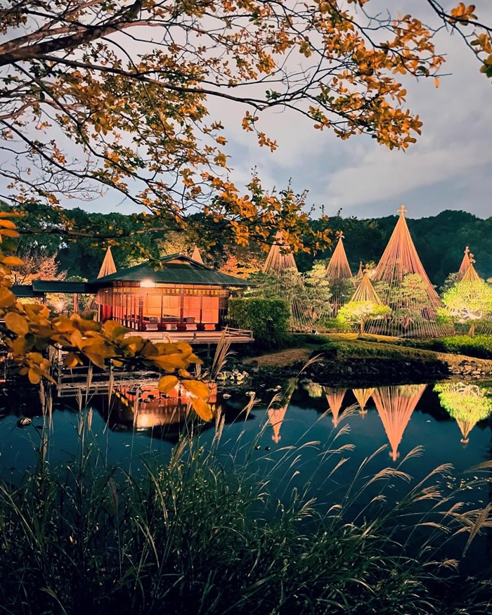 Vườn Shirotori Nagoya đẹp say đắm lòng người mỗi độ thu về. Nguồn: traveluvrr