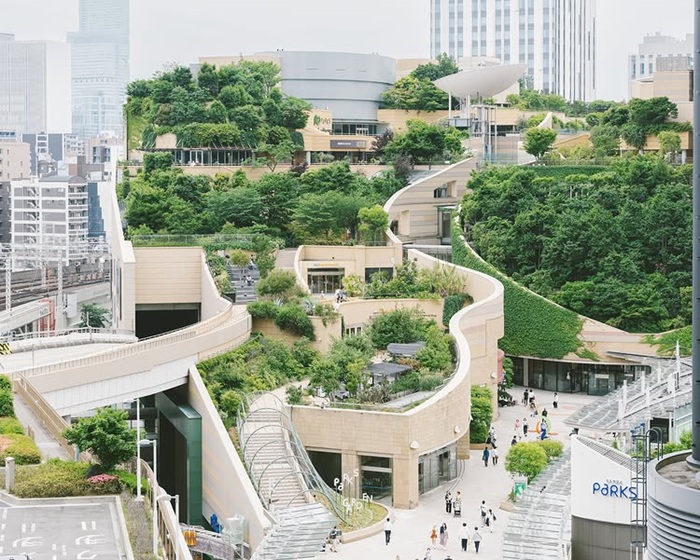 Kiến trúc độc đáo cùng không gian xanh tại Namba Parks. Nguồn: tower_namba