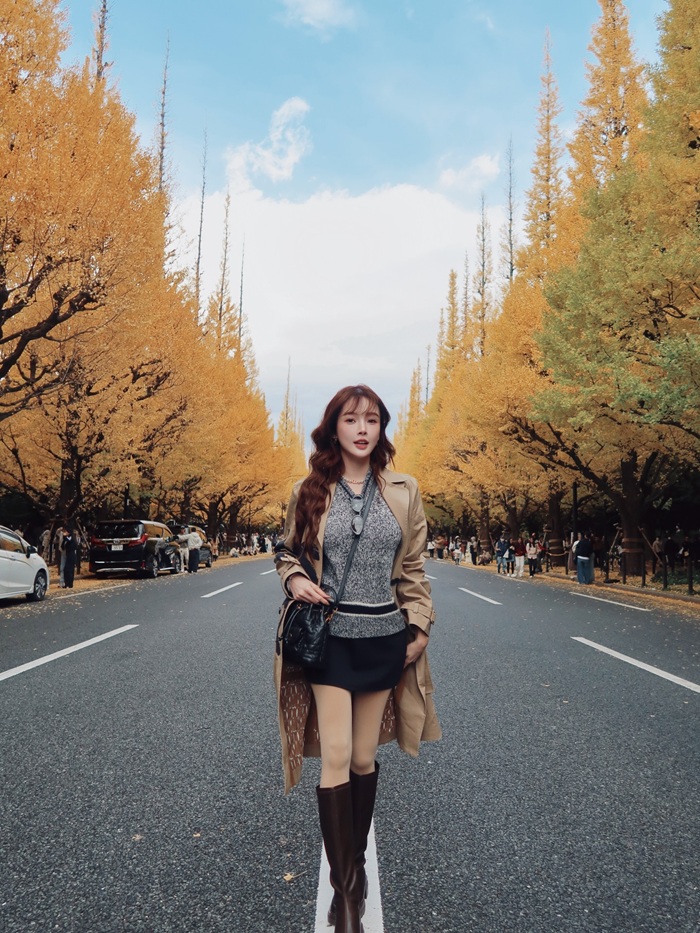 Du lịch Tokyo mùa lá đỏ mang vẻ đẹp vô cùng lãng mạn. Nguồn: yifeis