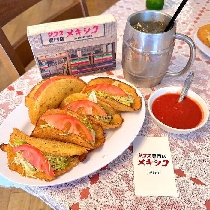 Thưởng thức món Taco Rice thơm ngon, hấp dẫn tại Okinawa. Nguồn: okirip.shoko
