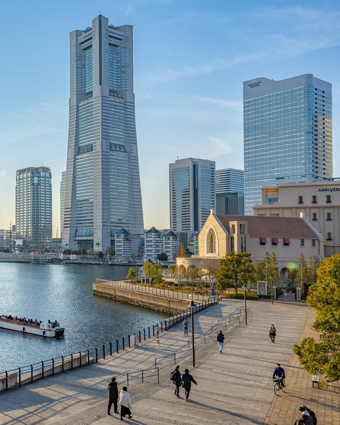 Chiêm ngưỡng khung cảnh ven biển hiện đại tại khu Minato Mirai. Nguồn: visitkanagawa