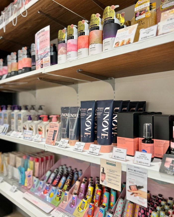 Mua mỹ phẩm ở Osaka thông minh với những mẹo cực hữu ích. Nguồn: rinkupremiumoutlets